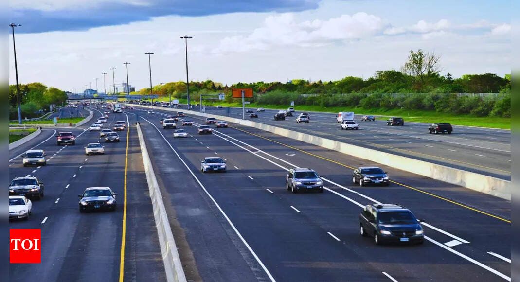 Know your road: Commuters can soon scan QR codes to check highway project details