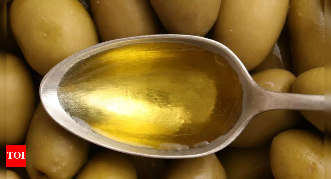 What happens to your digestion when you take a spoonful of olive oil daily