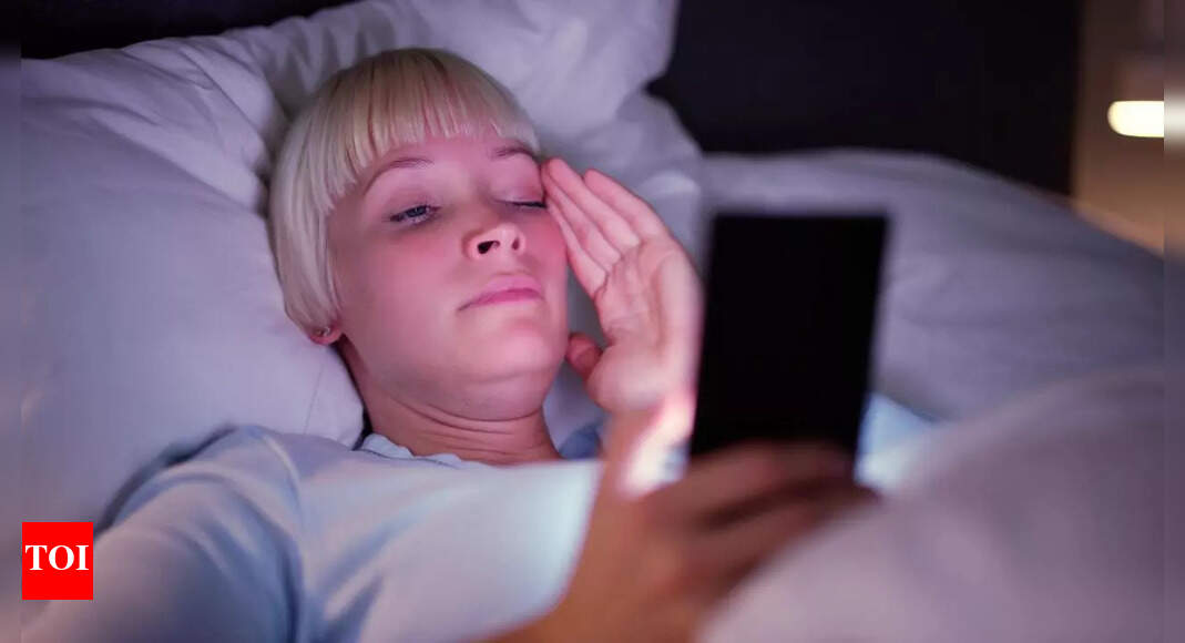 How smartphones damage your skin: 5 ways to protect against blue light and bacteria