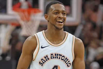 De’Aaron Fox isn't playing tonight (Image via NBA) Why isn't De’Aaron Fox playing tonight? San Antonio Spurs face unexpected setback ahead of clash with Miami Heat