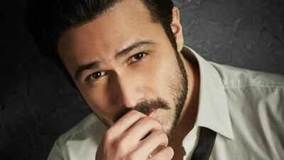 'It's the lobbying, PR machinery,' Emraan Hashmi opens up on him and his family Mahesh Bhatt, Mohit Suri haven't got the prestige as other film families despite good work