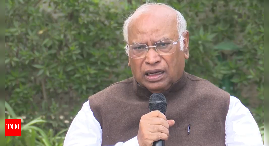 ‘In my personal opinion ...’: Kharge asked if RSS should be banned; what the Congress chief said