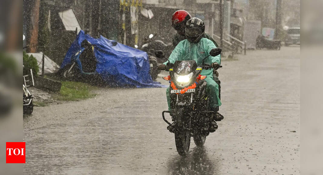 Cyclone Montha weakens over Chhattisgarh; IMD issues orange alert for heavy rain in north Bengal