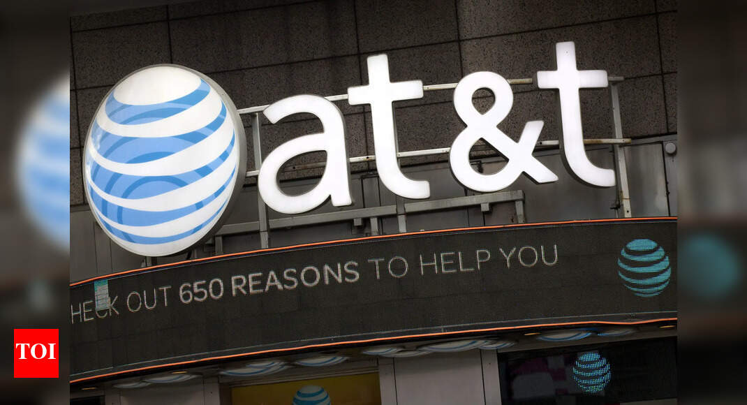 Two of world's biggest mobile companies are fighting over an ad: T-Mobile says it offers