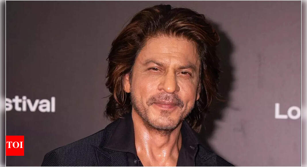 Shah Rukh Khan gets asked, 'Talent nahi toh star kaise bana?'; superstar showcases why he is King Khan with a sharp reply