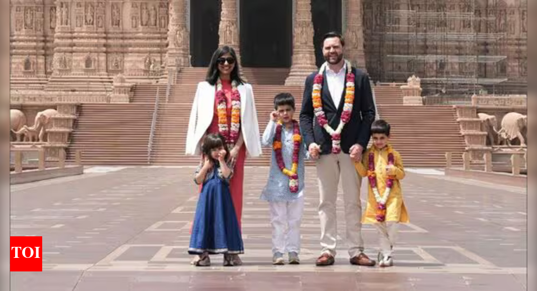 ‘हर ईसाई की आशा’: भारतीय मूल के एमएजीए कार्यकर्ता ने उषा के धर्म पर जेडी वेंस के बयान का समर्थन किया; ‘हिंदू धर्म के विपरीत…’ ‘हर ईसाई की आशा’: भारतीय मूल के एमएजीए कार्यकर्ता ने उषा के धर्म पर जेडी वेंस के बयान का समर्थन किया; ‘हिंदू धर्म के विपरीत…’