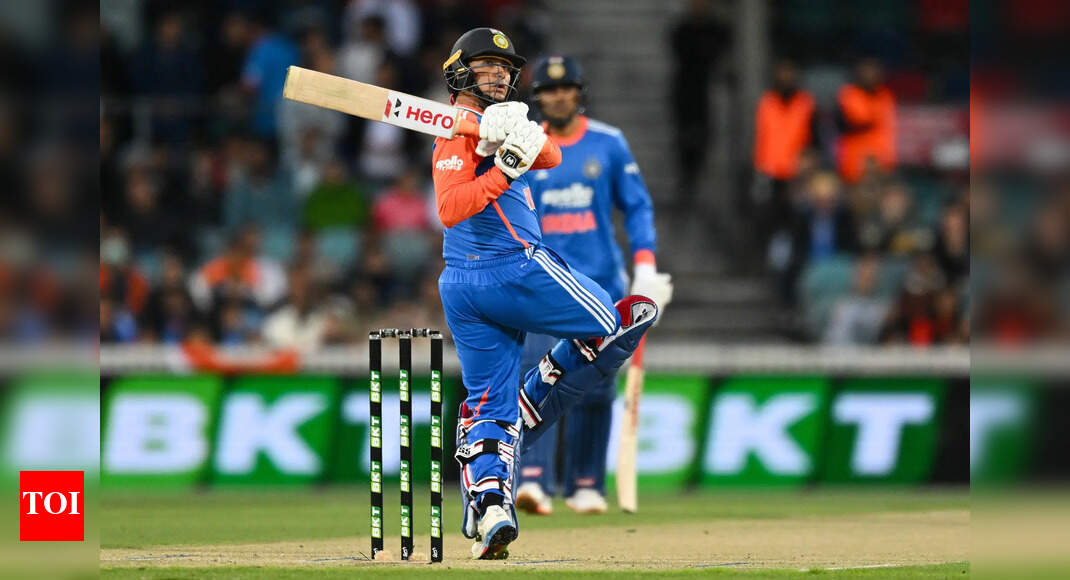 'A mismatch!': Irfan Pathan tears into Team India after batting collapse