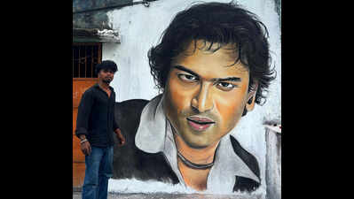 JSR youth pays tribute to Zubeen, draws portrait