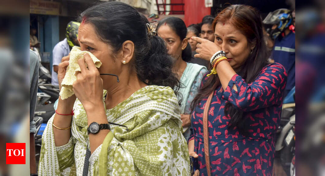 Fans throng theatres before daybreak for icon’s last film