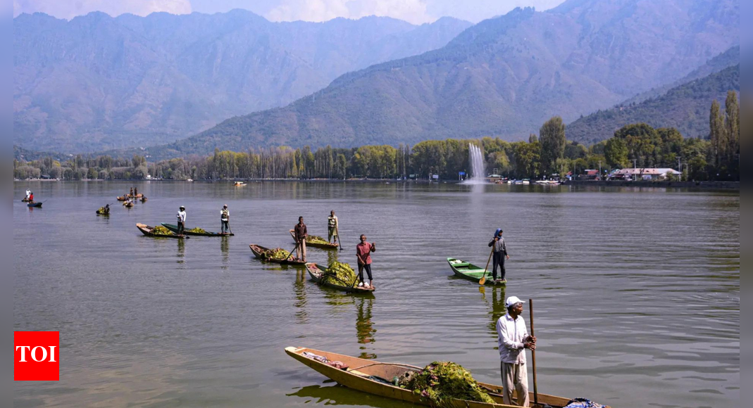 J&K: Water Metro to come up on Dal Lake, Jhelum