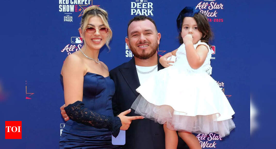 Shane Bieber's wife Kara's fiery reaction to Alejandro Kirk's wife Sofia Castaneda's World Series post sparks buzz among Blue Jays fans