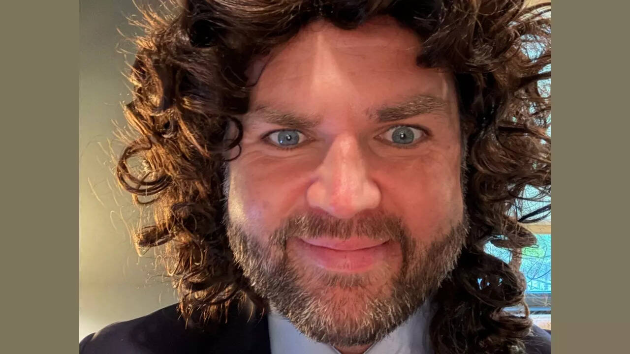 jd vance dressed as his meme Turns Own Viral Into Halloween Costume  Internet Can't Stop Talking About It #JDVance #halloween2025 #UshaVance #viralmemes #trendingpost JD Vance dresses up like