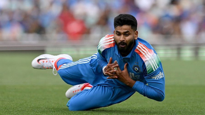 Shreyas Iyer’s spleen injury: Doctor warns of hidden risks and the need for quick action