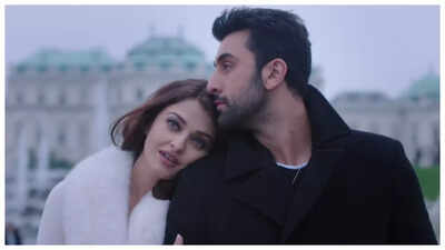 Ranbir Kapoor once revealed that Aishwarya Rai Bachchan didn’t treat him like a kid on the sets of ‘Aa Ab Laut Chalen’