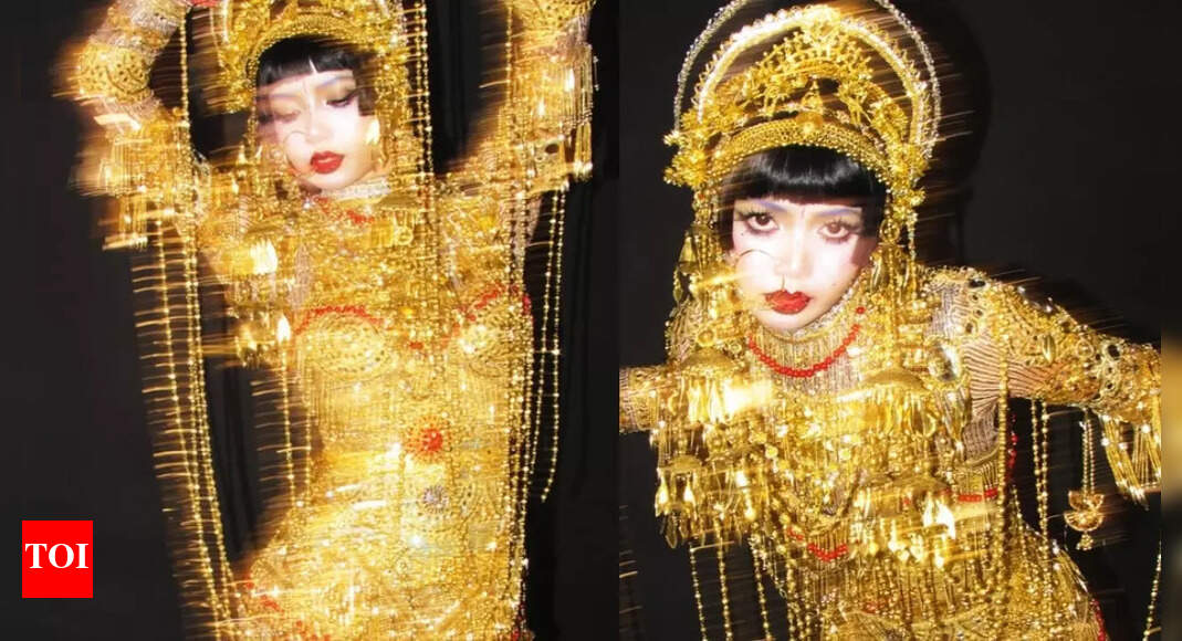 BLACKPINK’s Lisa takes on the guise of Jibaro from ‘Love, Death + Robots’ for Halloween; fans react: 'Everyone go home now'