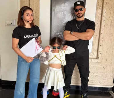 Soha Ali Khan channels her inner 'momager' as she showcases her Halloween entourage