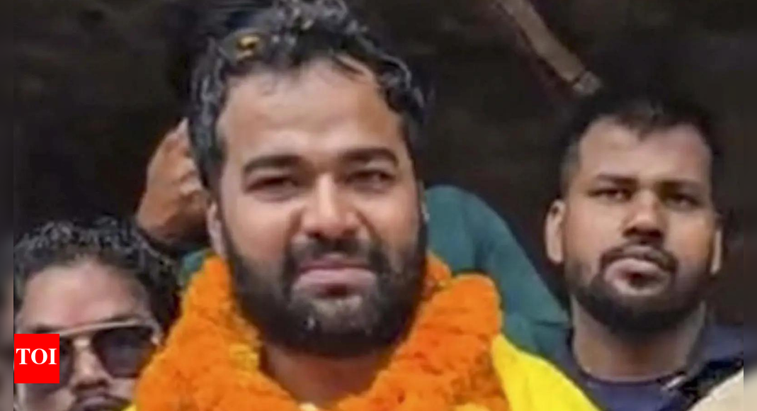 Bihar polls: EC acts against officials in Mokama murder; advises to transfer top cop