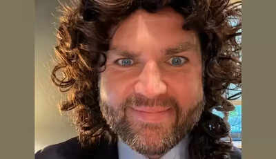 Momento de Halloween: El vicepresidente JD Vance se burla de sí mismo con un disfraz viral inspirado en memes - ver foto