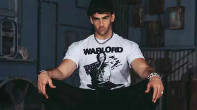 "Superman shocks dogs apparently": Fans throw hilarious jabs at HasanAbi's Halloween antics in viral livestream