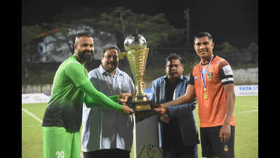 AIFF hands over a new I-League trophy to Inter Kashi in Goa