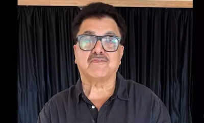 Ashoke Pandit gifts Satish Shah's fans a rare throwback video of the late actor dancing with joy