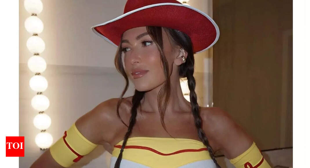 “What's your OnlyFans?”: Paulina Gretzky blasted for provocative Halloween outfit and sexualizing childhood icons on purpose