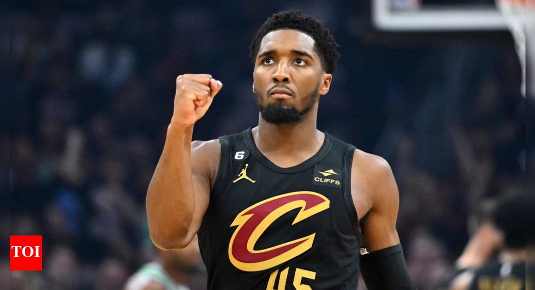 Is Donovan Mitchell playing tonight vs the Atlanta Hawks? Latest update on the Cleveland Cavaliers star’s injury report (November 2, 2025)