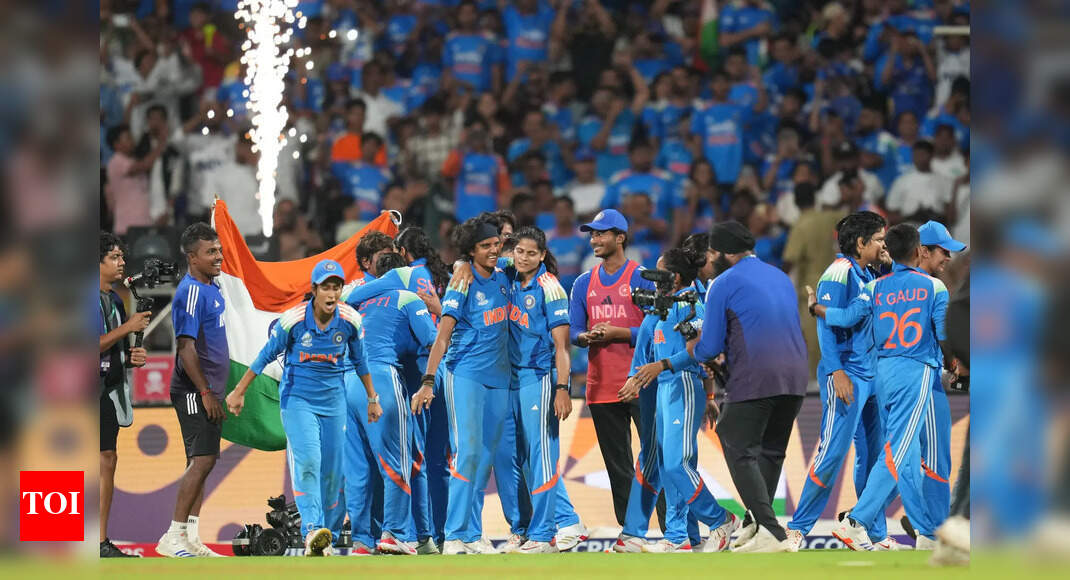 'Love you girls': Virat Kohli, Anushka Sharma with an emotional message for Women’s World Cup champs India