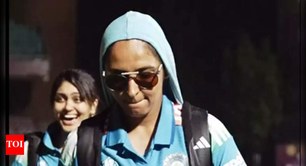 Punjabi songs, dark glasses and a hoodie: Harmanpreet was a vibe after WC win - video