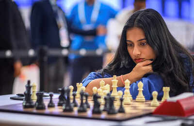  Divya Deshmukh, Leon Mendonca shown the door