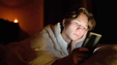  The hidden cost of non-stop screen time and why your brain struggles to focus and slow down