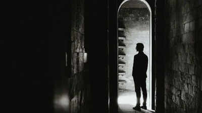 Why we see things in the dark: How our brains work in absence of light