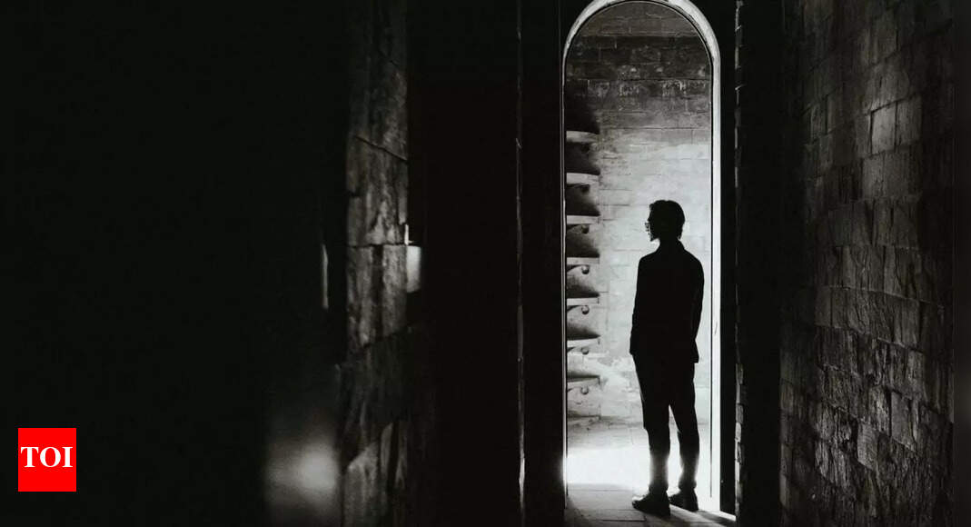 Why we see things in the dark: How our brains work in absence of light