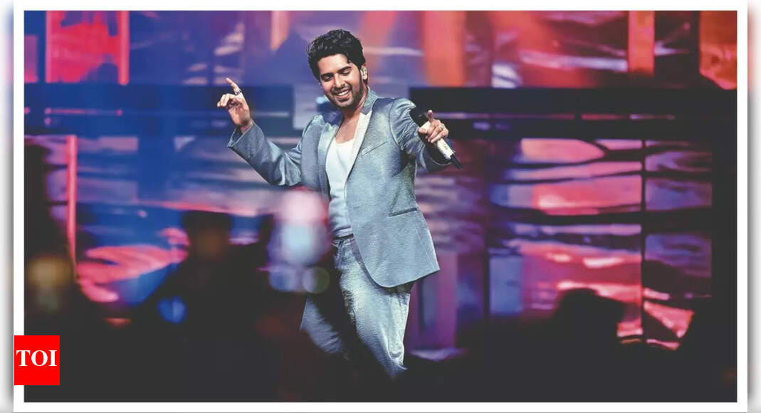 Armaan Malik misses brother Amaal Mallik during Mumbai concert: I know he’d be so proud of me - Exclusive