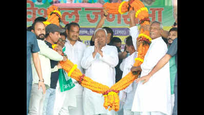 नीतीश ने 1 करोड़ नौकरी का वादा किया, राज्य के विकास के लिए उठाए गए कदमों पर प्रकाश डाला