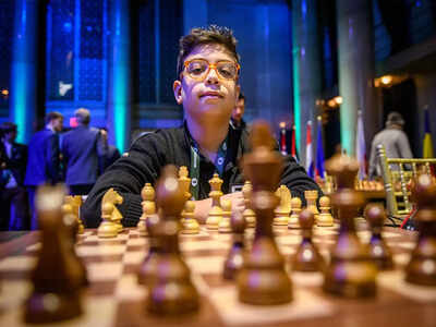  12-year-old shocks seasoned GM to enter Round 2