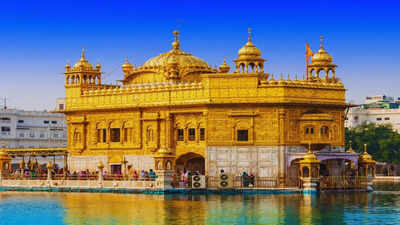  Congress leaders seek blessings at Golden Temple for poll success