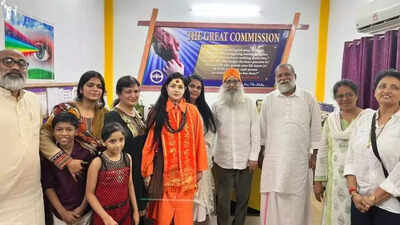 Mamta Kulkarni breaks years of quiet: Actor-turned sanyasi visits Panvel shelter where sister lived