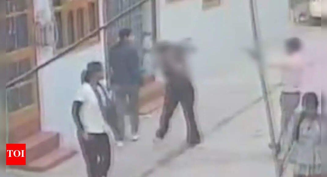 Faridabad horror: 17-year-old girl shot by jilted lover; attack caught on cam