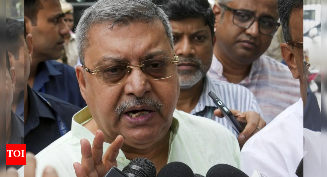 <div>'Come to Dankuni without CISF': TMC MP Kalyan Banerjee challenges BJP leaders openly; stirs fresh row</div>