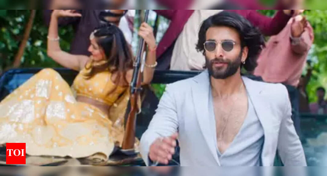 Meezaan Jafri dances with dad Javed Jaffrey, calls it a full-circle moment; recreates Ajay Devgn’s iconic pose