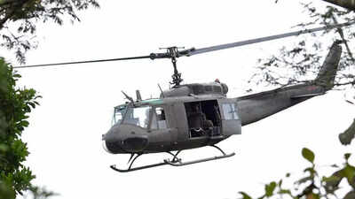  Philippine air force chopper crashes during rescue; five missing