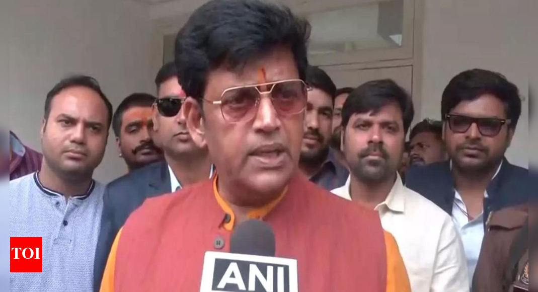 <div>'Attempt to attack me': Ravi Kishan alleges assault during Bihar rally in Nautan; links it to Mahagathbandhan’s fear of poll defeat</div>