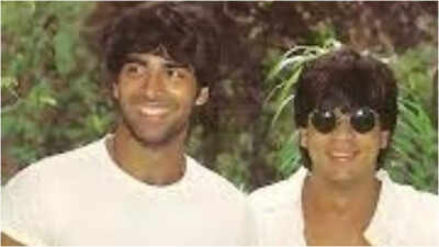 ‘Jaldi uthna bhi sikha de’: Shah Rukh Khan’s playful reply to Akshay Kumar’s birthday wish