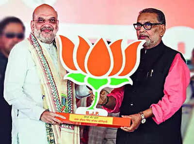  Shah confident of NDA win, says will bag 160-180 seats