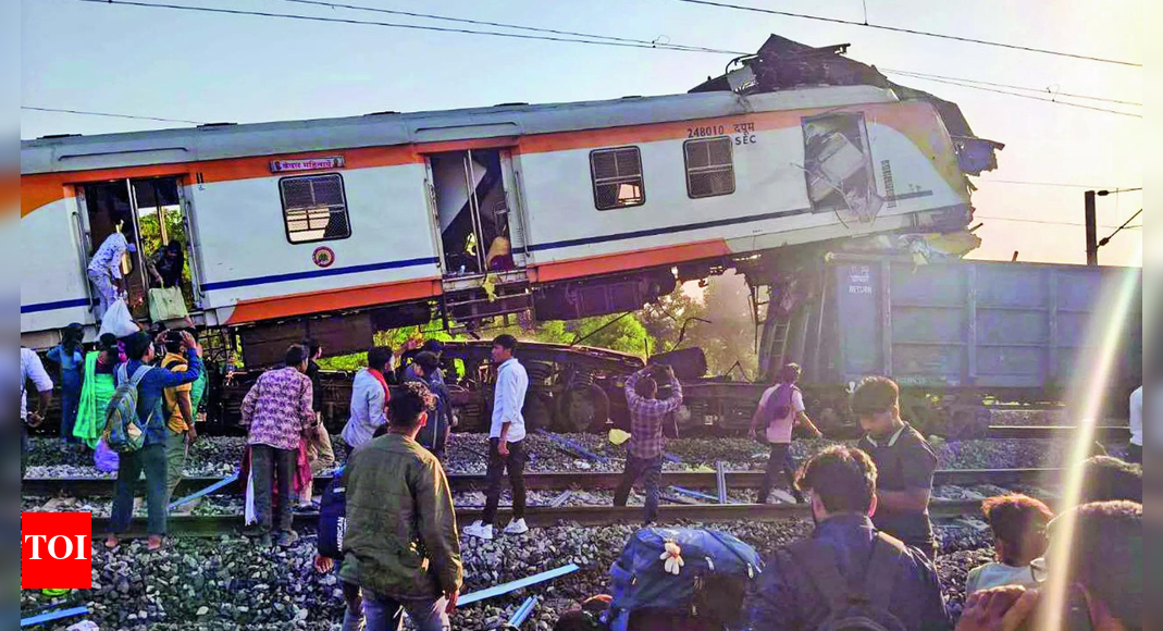 8 killed, 17 hurt as train hits cargo rake in Chhattisgarh