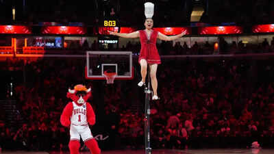 Fan-favorite performer Red Panda defies odds with powerful NBA return following career-threatening wrist injury