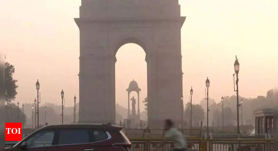 Delhi pollution: AQI remains in 'poor' category
