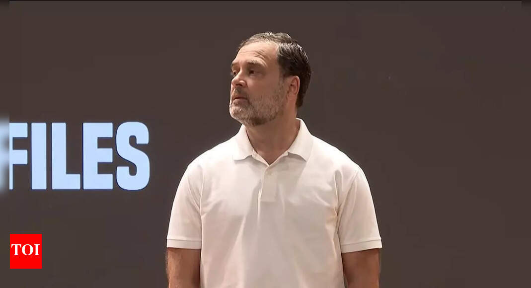 <div>'Why no Congress agents raised objection?' Election Commission questions Rahul Gandhi's 'H-bomb'; call allegations unfounded</div>