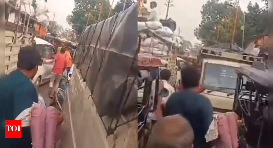 Watch viral video: Father carries sick daughter in arms after ambulance gets stuck in heavy traffic in UP